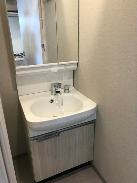 メイクスデザイン名駅南の洗面所