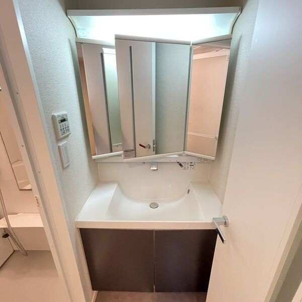 CASA+α名駅南の洗面所