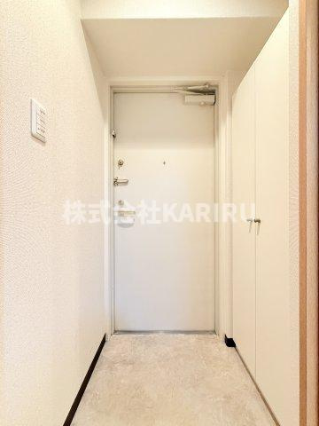 ハイツ栄和の玄関