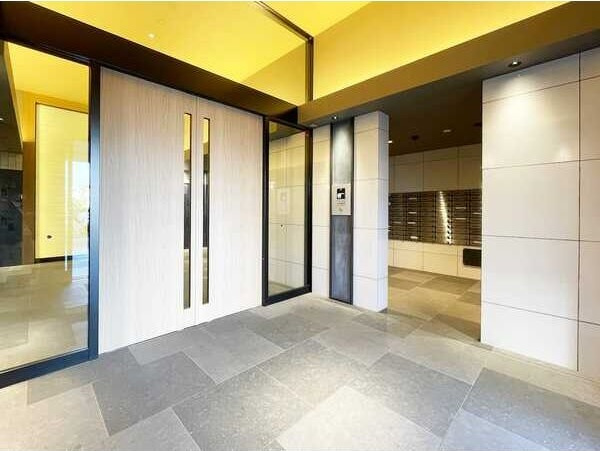 S-RESIDENCE今池駅前のエントランス