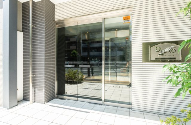 墨田区石原１丁目の賃貸マンションのエントランス