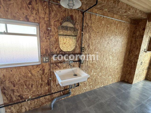 香里北之町マンションの洗面所