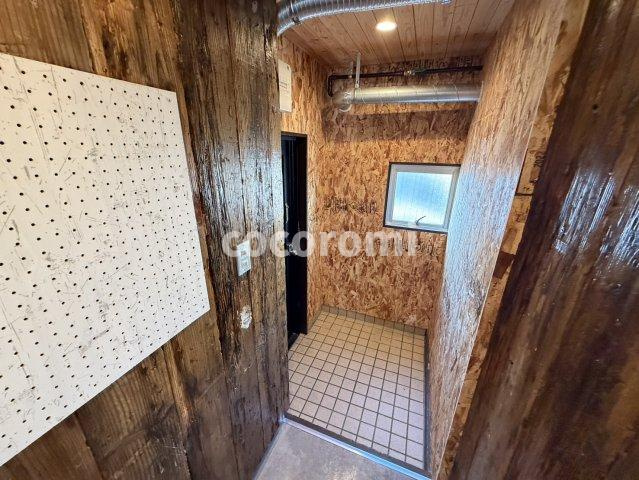 香里北之町マンションの玄関