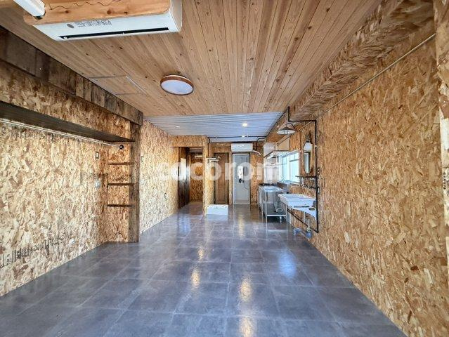 香里北之町マンションのロビー
