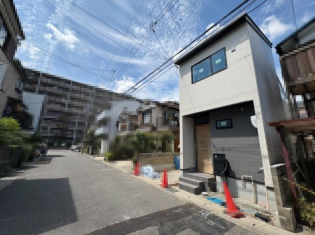 長岡京市馬場見場走りの前面道路含む現地写真|お買い物施設も整った便利な立地です(^^)/