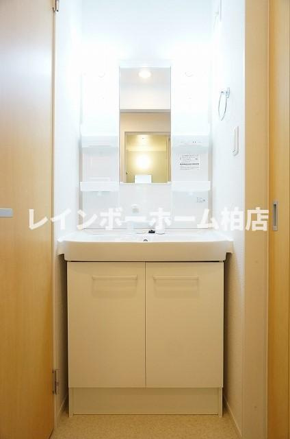 【仲介手数料：50％OFF】対象物件！の洗面所|忙しい朝には欠かせない洗面所です