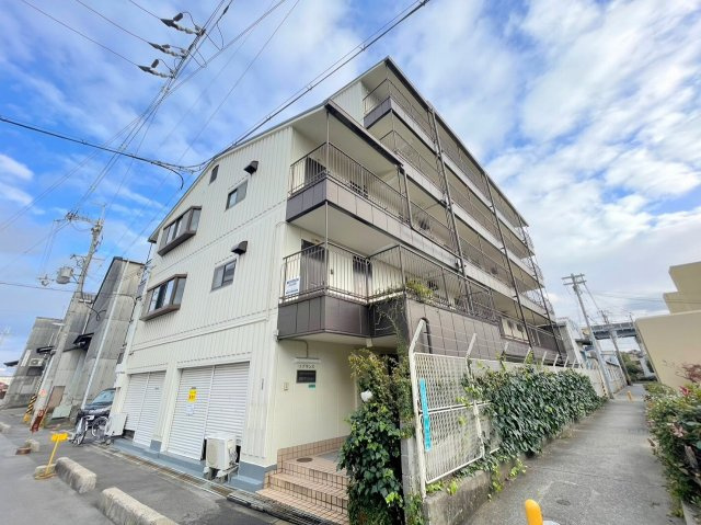 リブランス河村マンションの外観