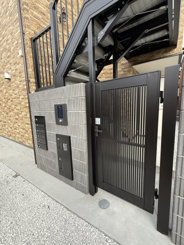 アクアリーヴ東海岸のエントランス|建物の内部です
