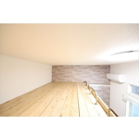 Ecol Resort 茅ヶ崎Bの内装|明るい室内です