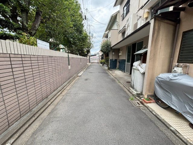 鳳瑞町の前面道路含む現地写真|月々のお支払いは？気になるローンのご相談もお気軽にお問合せください！詳しい資料が欲しい！実際に見てみたい！などなど…気になることはどんなことでもドリームホームへ♪現地（2026年8月）撮影