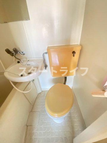 大阪市東淀川区淡路４丁目の賃貸マンションのトイレ