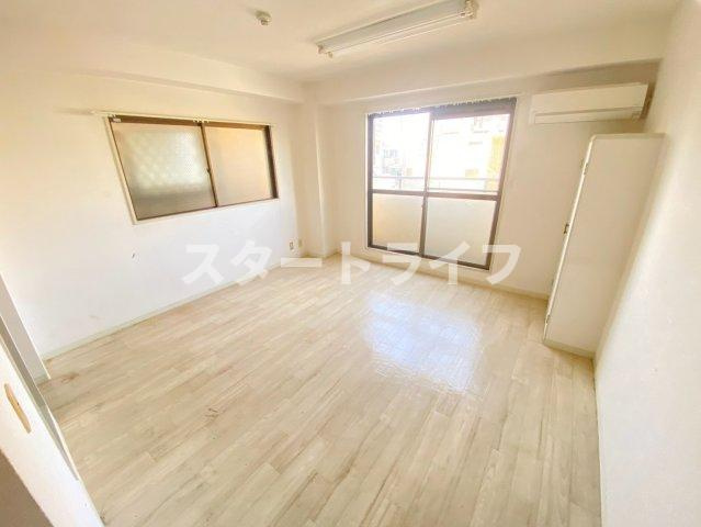 大阪市東淀川区淡路４丁目の賃貸マンションの寝室