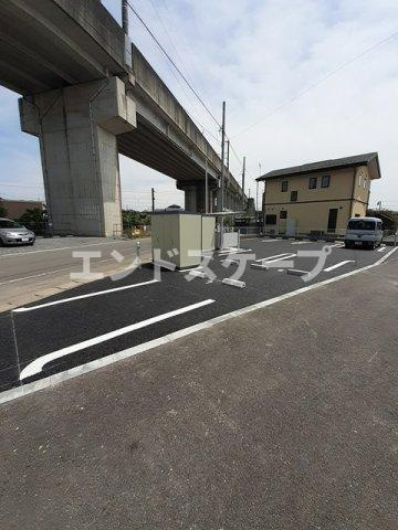 ステーション　ハウジングの駐車場|高崎、前橋のお部屋探しはエンドスケープまで！お客様の理想お聞かせ下さい♪