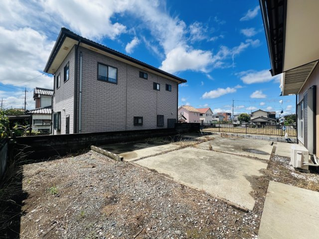 太田市新田木崎町の庭|広々としたお庭は、家庭菜園やBBQなども楽しめます♪