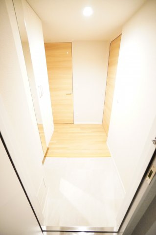 【玄関】 | IS | ※同物件・同タイプの写真です。