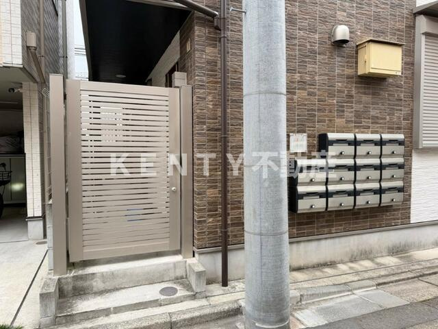 【エントランス】 | Glanz羽田 | 建物の内部です