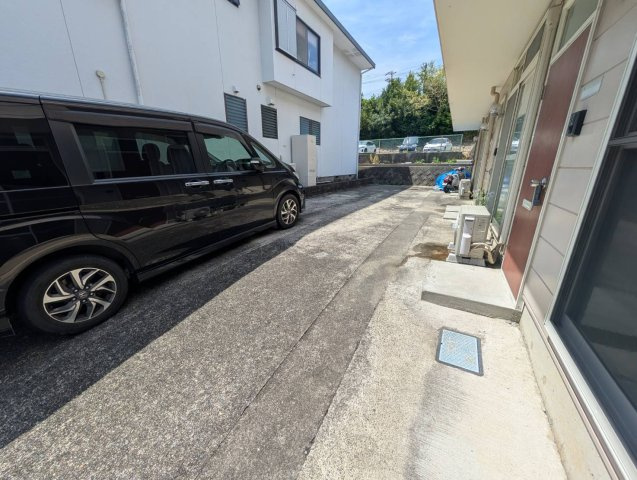 テラスハウス滝の駐車場