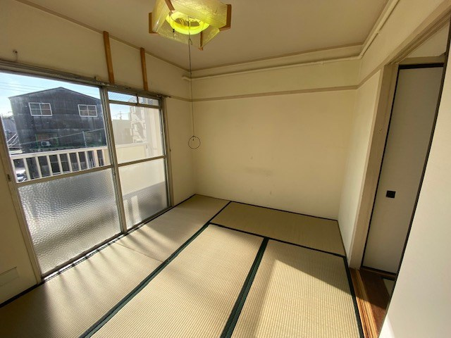 リバーサイドハイツの寝室|現地は現状引き渡しです。