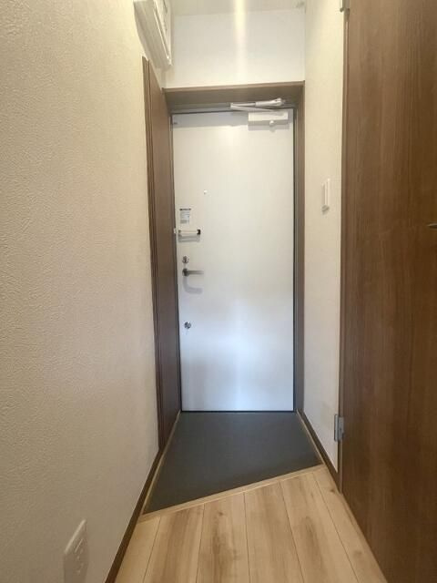 ミリアビタ飯山満の玄関