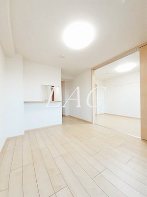 【居間・リビング】 | ルミナス | 洋室のお部屋です。