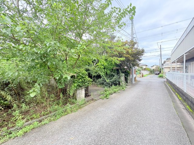 川越市今成1丁目　建築条件なし売地　東武東上線『川越市駅』徒歩21分　【今成小学区】の前面道路含む現地写真