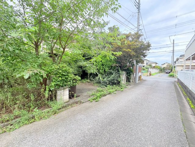 川越市今成1丁目　建築条件なし売地　東武東上線『川越市駅』徒歩21分　【今成小学区】の前面道路含む現地写真