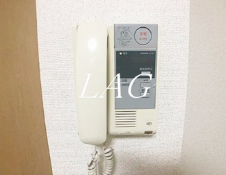 【設備】 | スカイコート銀座東 | モニター付きインターホンです。