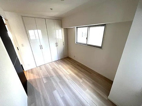 センティア中之島南の洋室