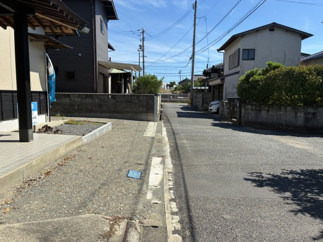宇部市末広町リフォーム済み戸建ての前面道路含む現地写真