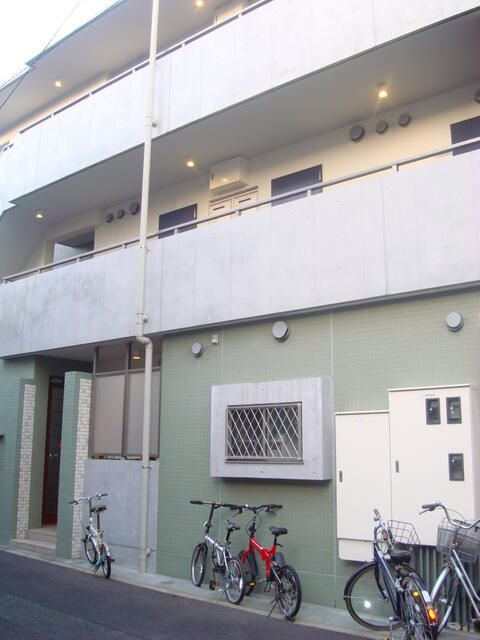 Ｌｕｎａ　Ｃｏｕｒｔの外観