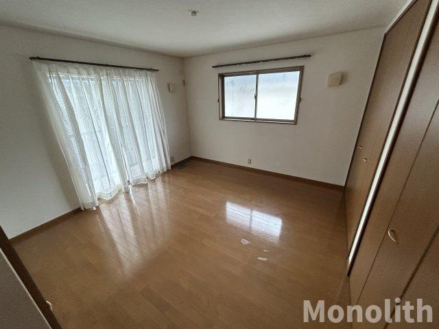 青葉台３丁目戸建の洋室