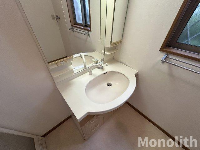 青葉台３丁目戸建の独立洗面台
