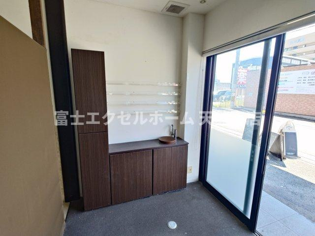 長曽根町貸店舗の内装