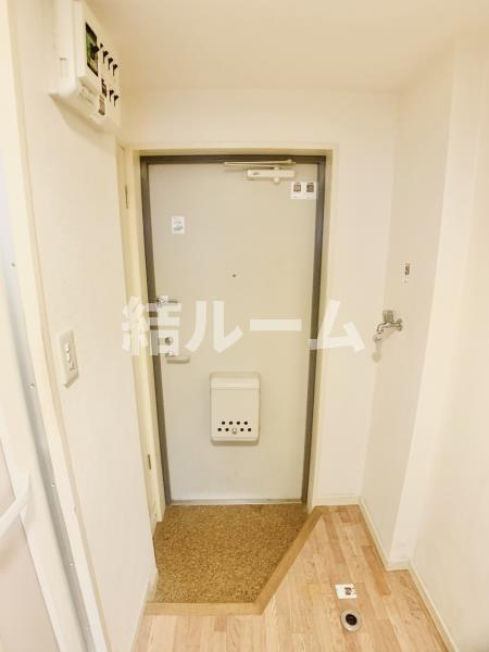 新宿区中落合３丁目の賃貸マンションの玄関