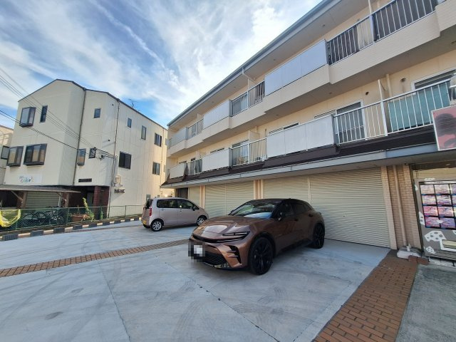 サン・エコー高美の駐車場