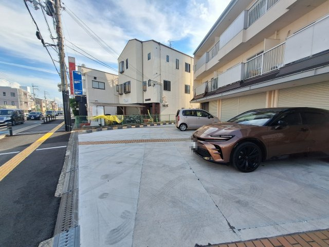 サン・エコー高美の駐車場