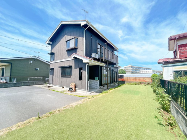 【外観】 | 取手市吉田　中古戸建 | 小中学校徒歩10分圏内でお子様の通学も安心の立地です。