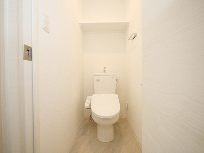【トイレ】 | ウインズコート城北パーク | 落ち着いた色調のトイレです
