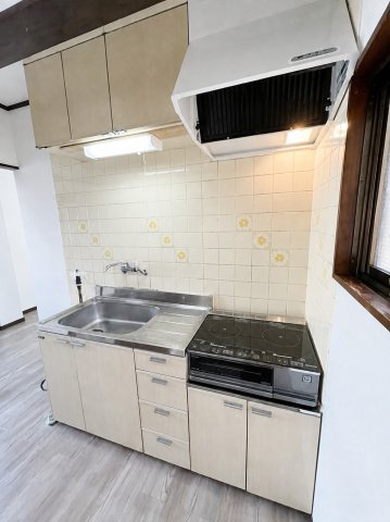 千葉市中央区本町３丁目の賃貸マンションのキッチン