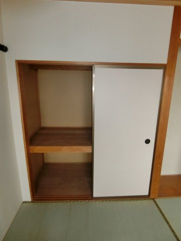 シャンピア吉久Aの和室