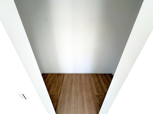 【収納】 | 西東京市谷戸町1丁目　新築一戸建住宅　全1棟（保谷店） | 衣類や趣味用品をまとめて収納可能なウォークインクローゼット。