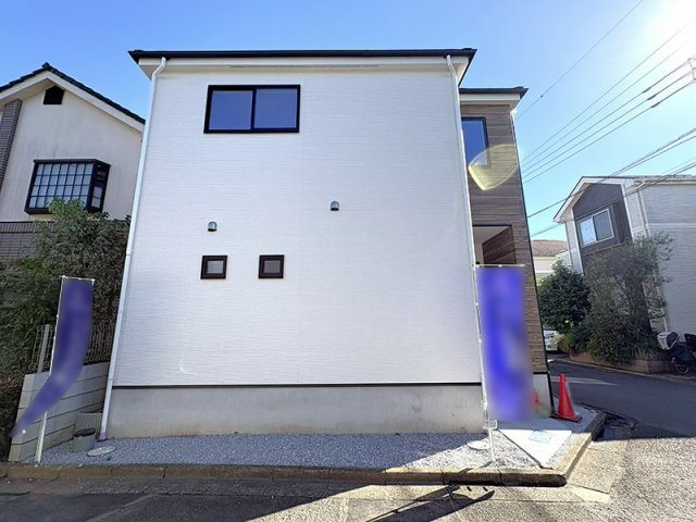 【外観】 | 西東京市谷戸町1丁目　新築一戸建住宅　全1棟（保谷店） | 建物完成済みの為、実際に室内のご見学が可能です。お問い合わせの上、ぜひ現地をご確認ください！