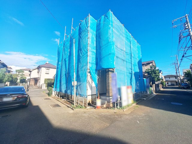 【外観】 | 西東京市谷戸町1丁目　新築一戸建住宅　全1棟（保谷店） | 閑静な住宅地でありながら、スーパー・コンビニ・ドラッグストアが徒歩10分圏内に揃った生活至便な立地です。
