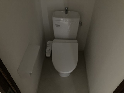 【トイレ】 | LIBTH安里 | ※写真は別のお部屋を使用しています。