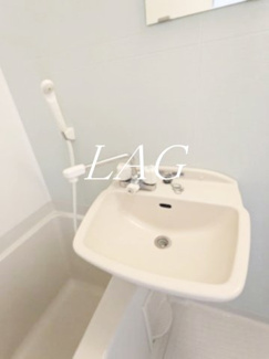 【洗面所】 | ブロッサムテラス町屋 | 洗面台です。