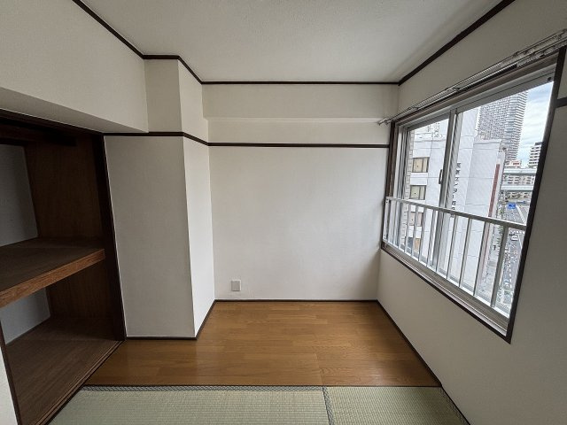 岡崎橋第二市街地住宅のバルコニー