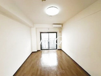 【居間・リビング】 | グリタァ小川町 | 洋室のお部屋です。
