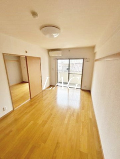 【居間・リビング】 | アジュール大森 | 洋室のお部屋です。