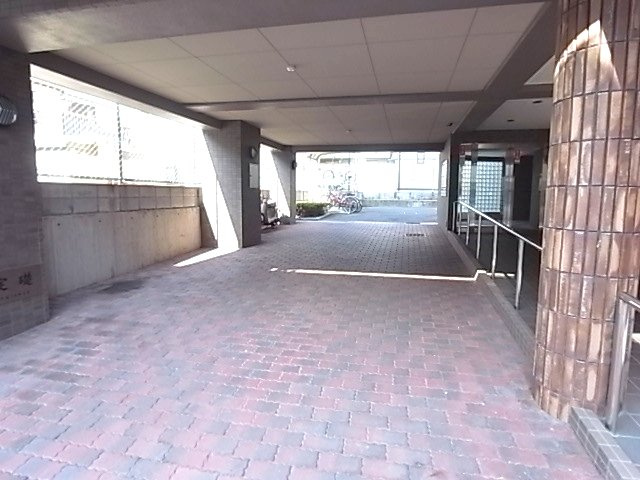 ボシュケ篠原の駐車場