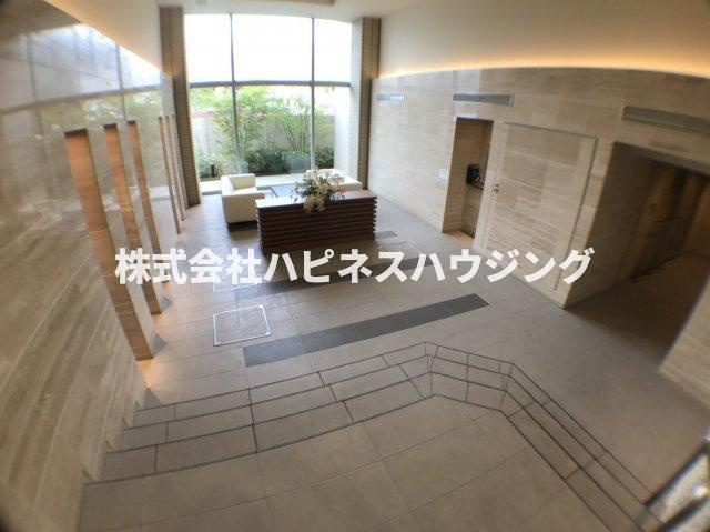 クレストフォルム柏サウスウイングのロビー